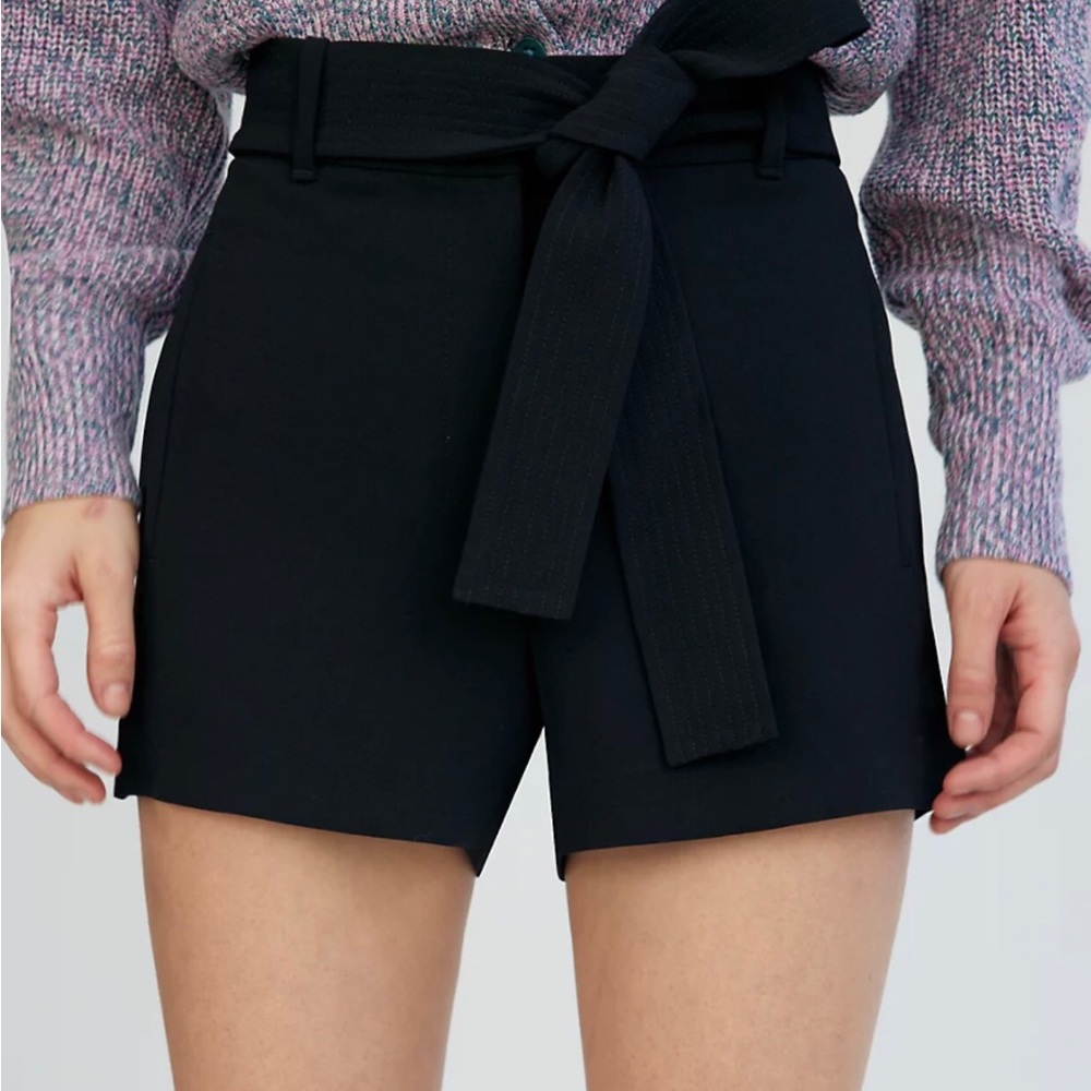 Aritzia Wilfred Black tie front shorts US 6
